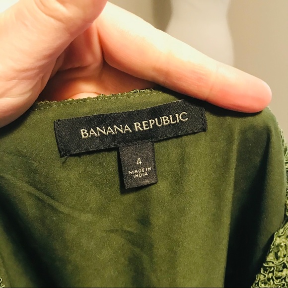 Banana Republic Lace Dress - Picture 4 of 6